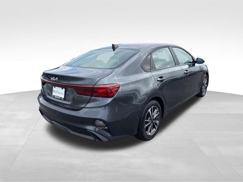 Used 2023 Kia Forte LXS image 6