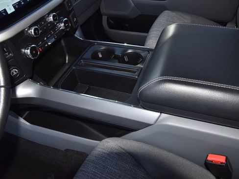 Certified 2022 Ford F150 XLT w/ Equipment Group 302A High image 32