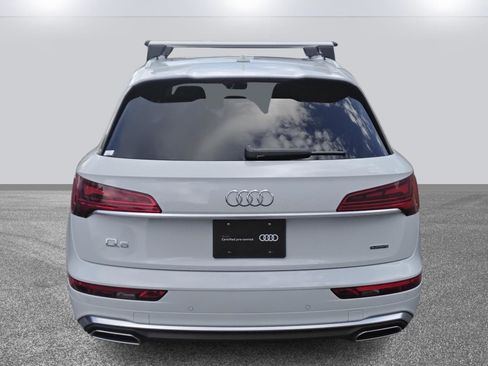 Certified 2024 Audi Q5 e Premium w/ Convenience Package image 4