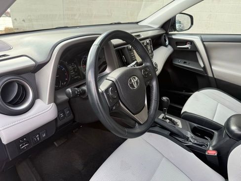 Used 2017 Toyota RAV4 XLE image 20