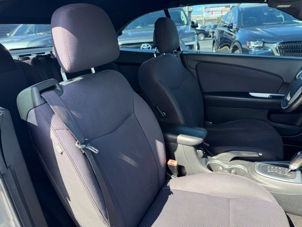 Used 2013 Chrysler 200 Touring FWD image 18