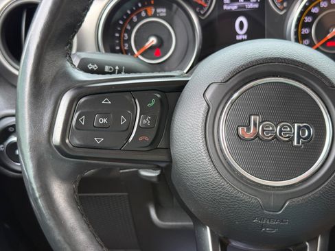 Used 2019 Jeep Wrangler Unlimited Sport w/ Cold Weather Group AWD/4WD image 20