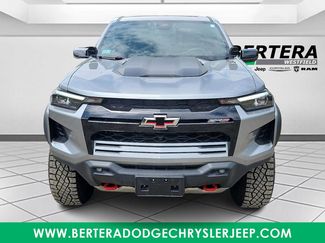 Used 2025 Chevrolet Colorado ZR2 w/ Technology Package AWD/4WD video 2