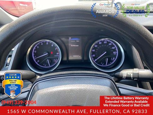 Used 2018 Toyota Camry LE FWD image 29