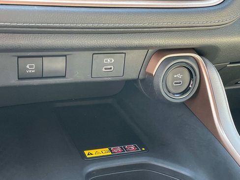 Used 2024 Toyota Grand Highlander MAX Limited image 16