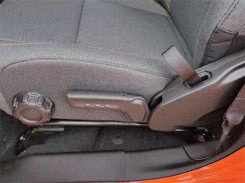 New 2025 Jeep Gladiator Sport image 17