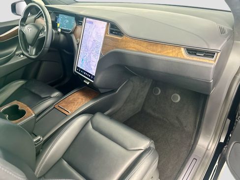 Used 2018 Tesla Model X 100D AWD/4WD image 18