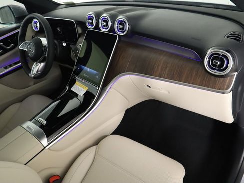 Certified 2025 Mercedes-Benz GLC 300 image 18