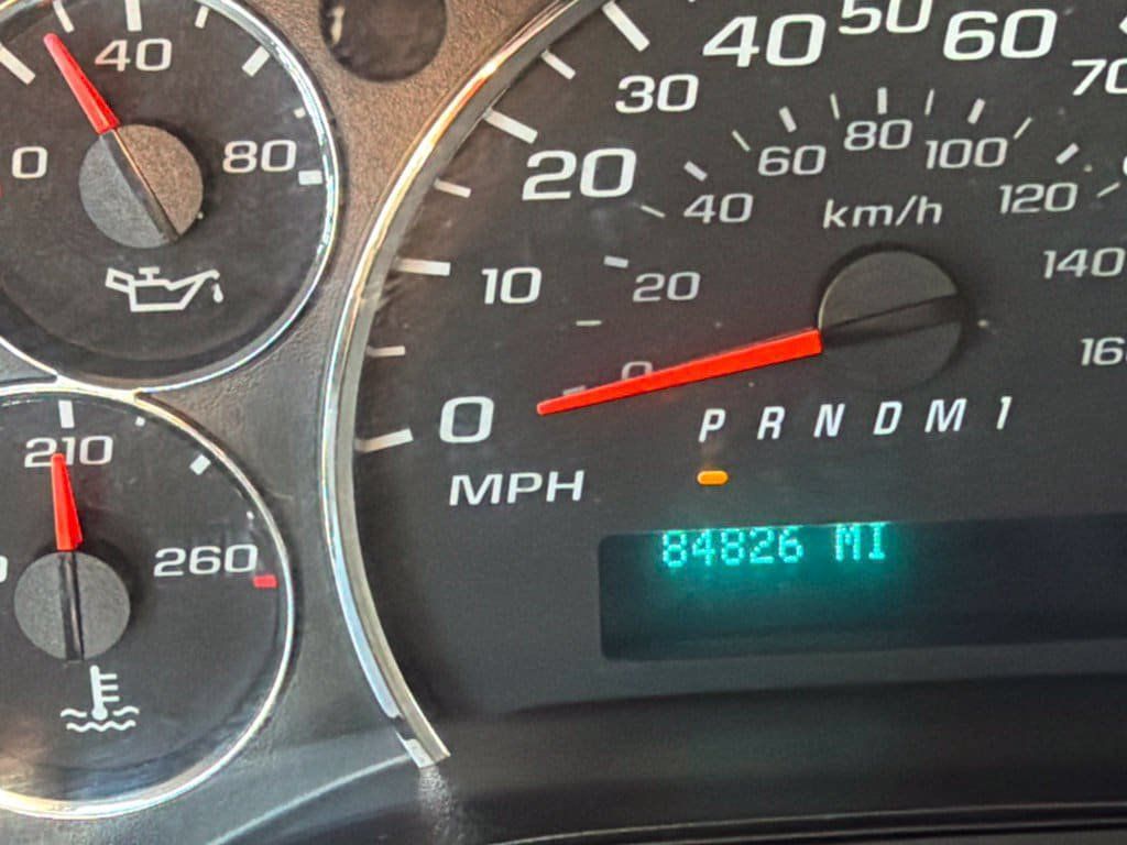 Used 2019 Chevrolet Express 2500 w/ Driver Convenience Package RWD image 26