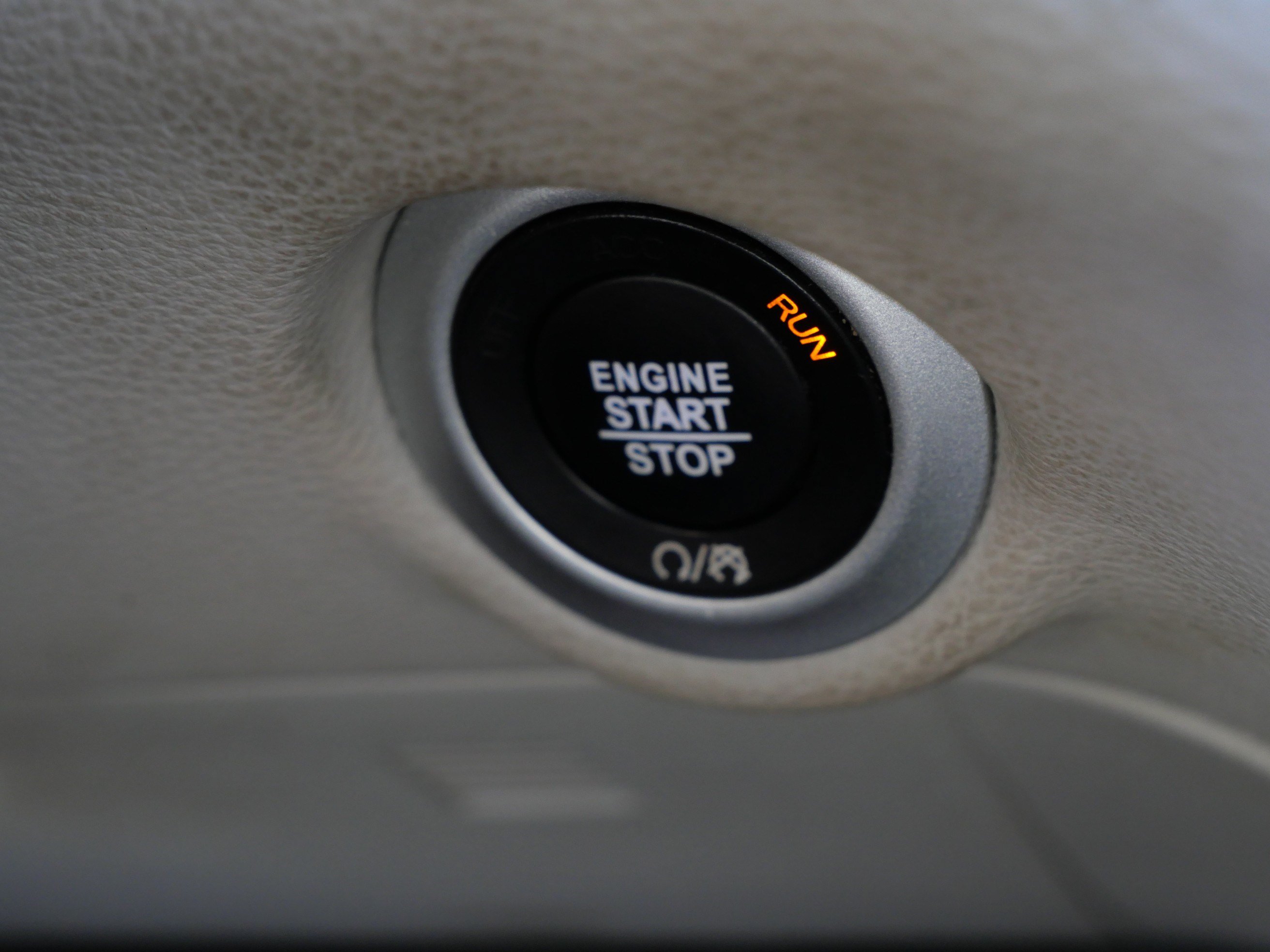 Used 2021 Chrysler Pacifica Limited w/ Uconnect Theater Family Group FWD image 69