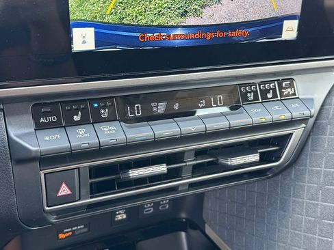 Used 2026 Toyota Camry XLE w/ Premium Package AWD/4WD image 23