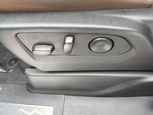 Certified 2025 Chevrolet Tahoe High Country image 26