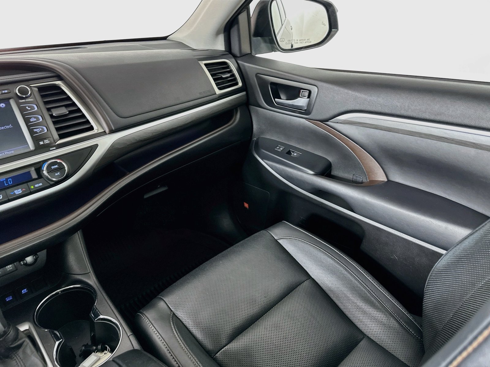 Used 2018 Toyota Highlander Limited AWD/4WD image 24