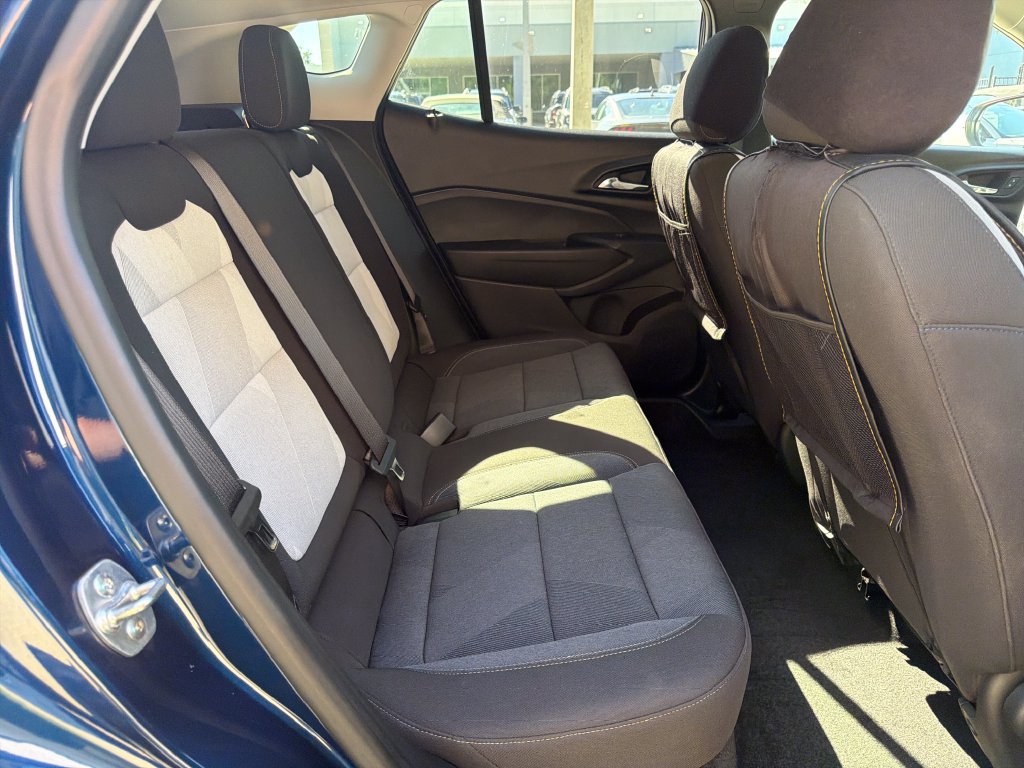 Used 2024 Chevrolet Trax LS FWD image 28