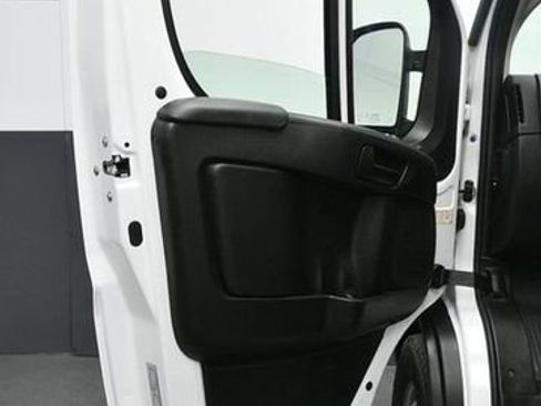Used 2024 RAM ProMaster 2500 w/ Convenience Group FWD image 14