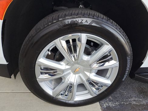 Used 2024 Chevrolet Tahoe High Country AWD/4WD image 22