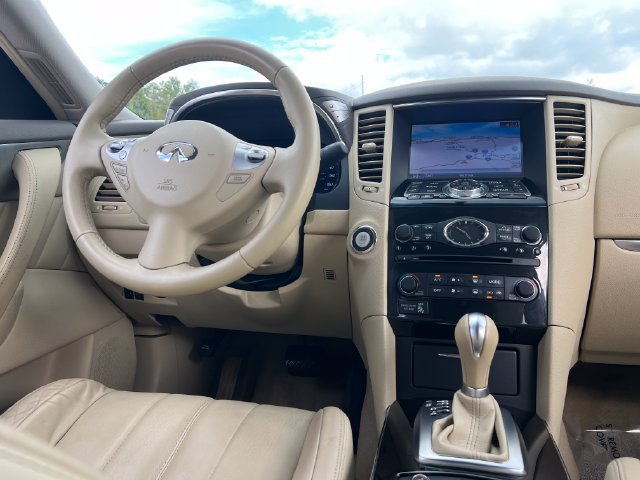 Used 2015 INFINITI QX70 2WD w/ Premium Package image 14