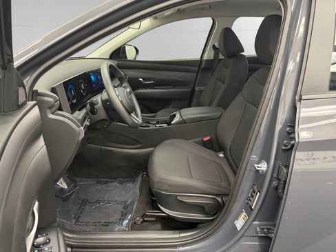 Certified 2025 Hyundai Tucson SE AWD/4WD image 9