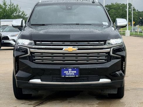 Used 2023 Chevrolet Suburban Premier AWD/4WD image 3