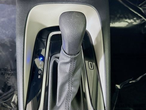 Used 2023 Toyota Corolla LE image 20