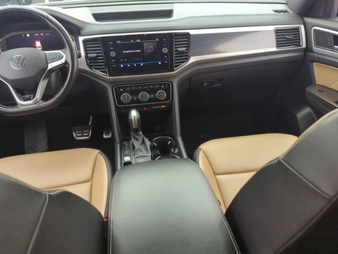 Used 2022 Volkswagen Atlas Cross Sport SEL R-Line image 19