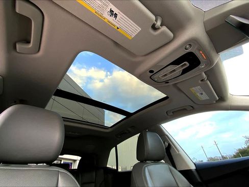 Used 2019 Audi Q8 Prestige image 14