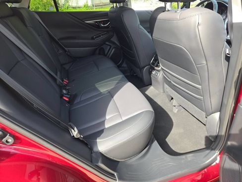 Certified 2025 Subaru Outback Limited AWD/4WD image 9