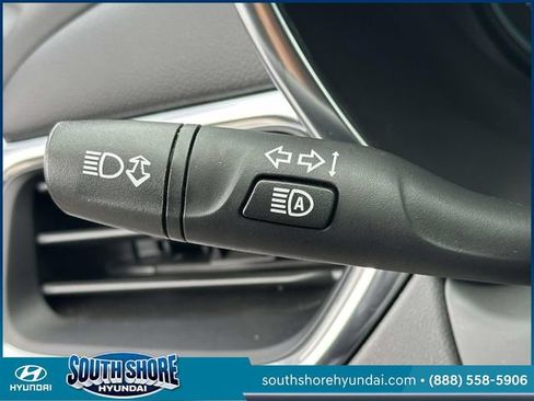 Used 2024 Chevrolet Equinox LT AWD/4WD image 25