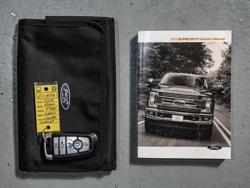 Used 2019 Ford F250 Lariat w/ Lariat Ultimate Package AWD/4WD image 60