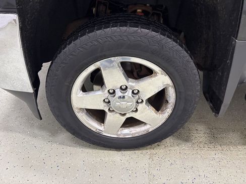 Used 2015 Chevrolet Silverado 2500 LT w/ Z71 Package, Off-Road image 12