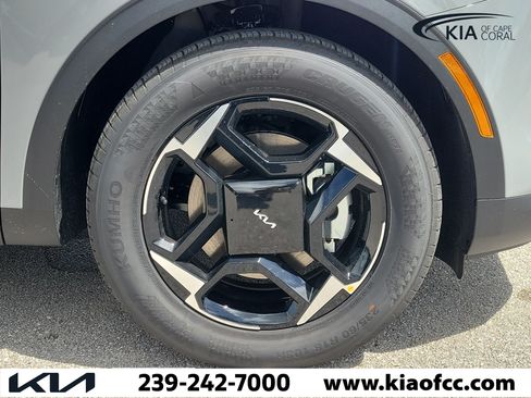 New 2027 Kia Sportage EX FWD image 7