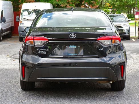 Used 2022 Toyota Corolla LE FWD image 13
