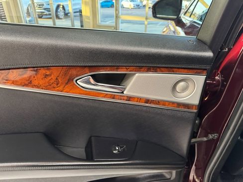 Used 2017 Lincoln MKX Reserve w/ Luxury Package image 38