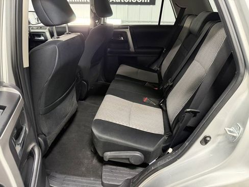 Used 2014 Toyota 4Runner SR5 image 10