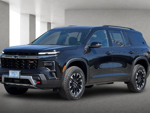 New 2026 Chevrolet Traverse Z71 w/ Driver Confidence Package AWD/4WD image 8