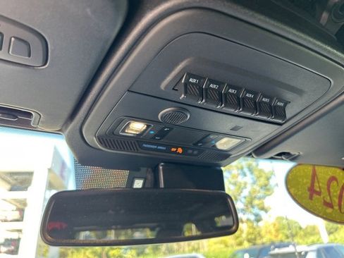 Used 2024 Ford Bronco Wildtrak image 27