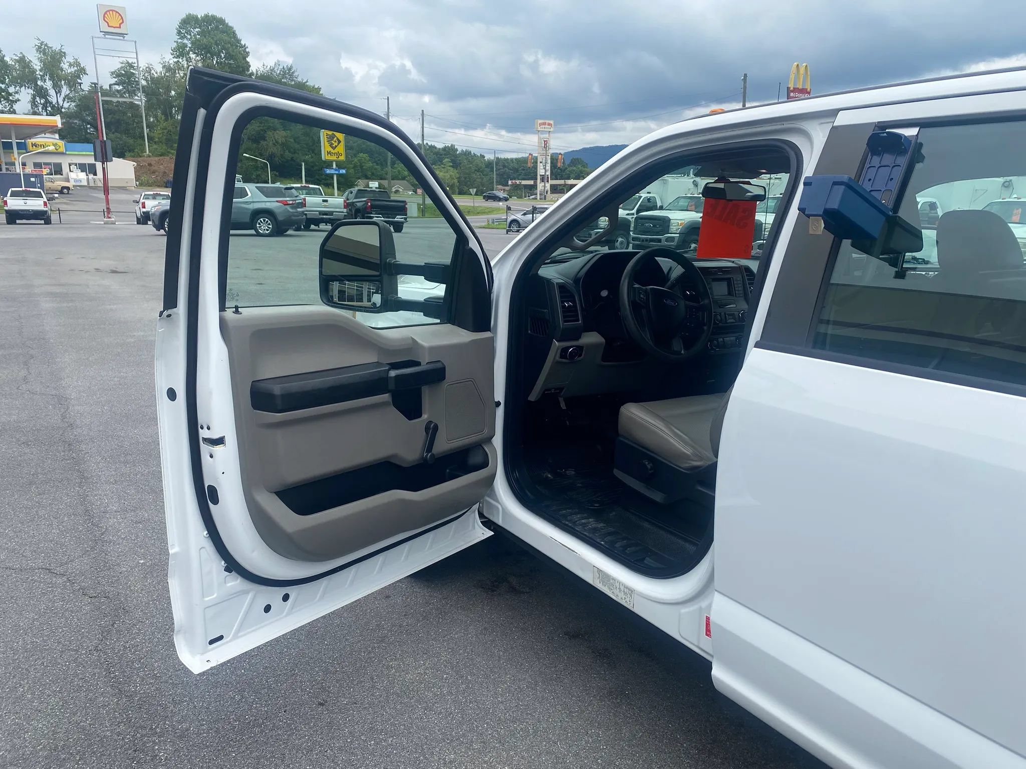 Used 2017 Ford F350 XL RWD image 7