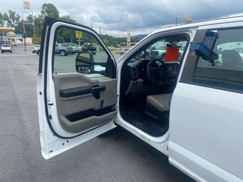 Used 2017 Ford F350 XL RWD image 7