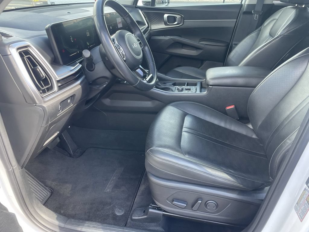 Certified 2024 Kia Sorento S AWD/4WD image 9