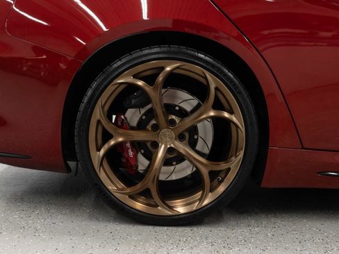 Used 2017 Alfa Romeo Giulia Quadrifoglio image 32