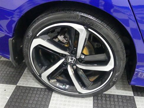 Used 2018 Honda Accord Sport image 16