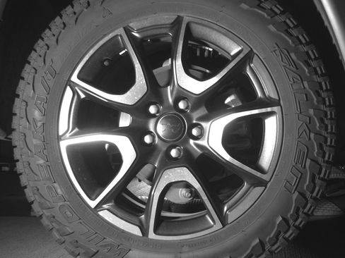 Used 2025 Jeep Compass Trailhawk image 15