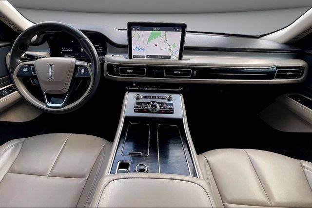 Used 2021 Lincoln Aviator 2WD image 9