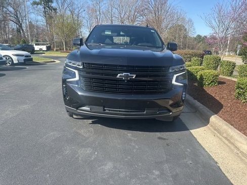Used 2023 Chevrolet Tahoe RST w/ Luxury Package image 3