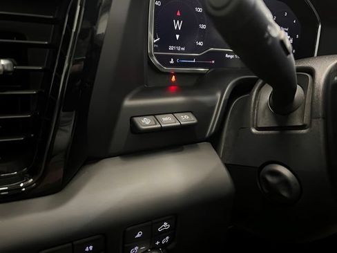 Certified 2025 GMC Sierra 1500 AT4 w/ AT4 Premium Package AWD/4WD image 18