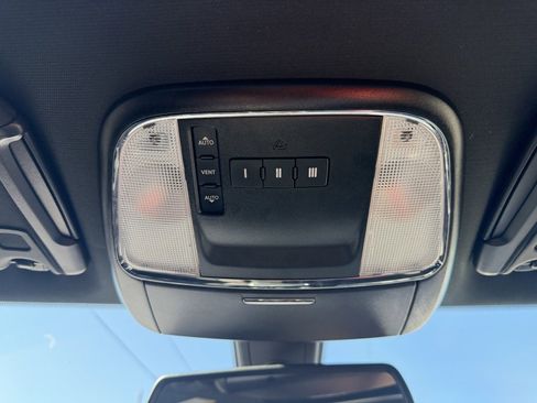 Used 2019 Dodge Charger R/T image 21