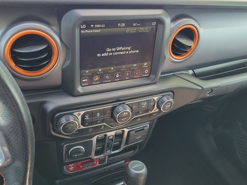 Used 2023 Jeep Gladiator Mojave w/ Cold Weather Group AWD/4WD image 24