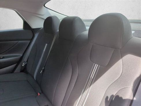 Certified 2023 Hyundai Elantra SEL FWD image 21