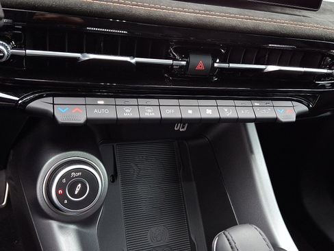 New 2025 Alfa Romeo Tonale image 12