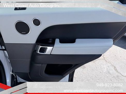 Used 2016 Land Rover Range Rover Sport HSE AWD/4WD image 16